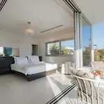 Villa Vivo Mare Beachfront - Emerald Ayía Nápa