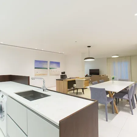 Vivo Mare Beachfront - Emerald * 圣纳帕