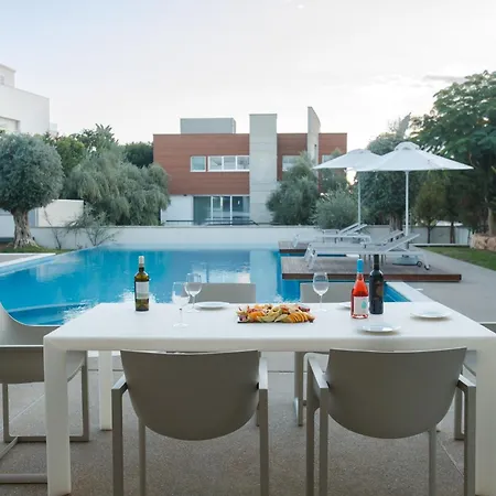 Vivo Mare Beachfront - Emerald 빌라