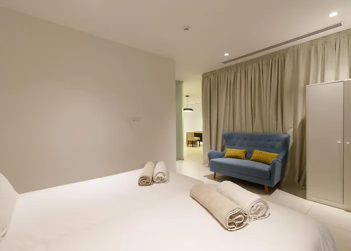 Vivo Mare Beachfront - Emerald アヤナパ