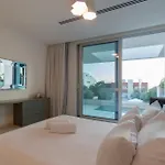 Vivo Mare Beachfront - Emerald 빌라 *