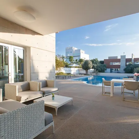 Villa Vivo Mare Beachfront - Emerald *