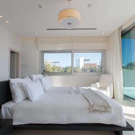 Vivo Mare Beachfront - Emerald