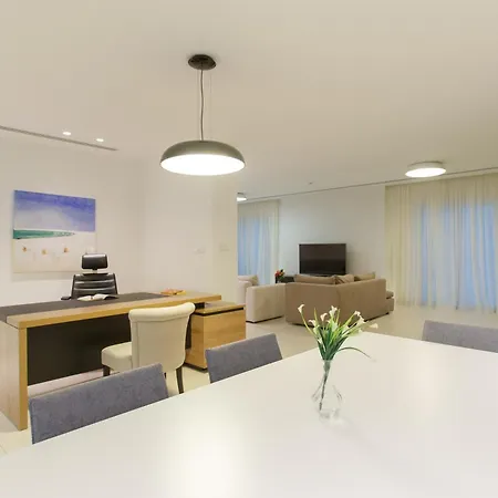 Villa Vivo Mare Beachfront - Emerald Ayía Nápa