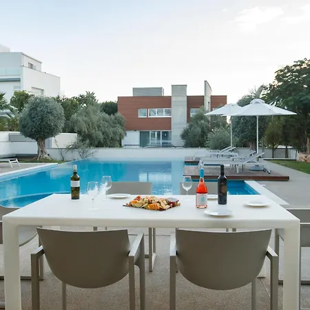 Vivo Mare Beachfront - Emerald