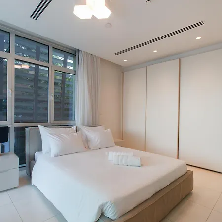 Vivo Mare Beachfront - Emerald Villa