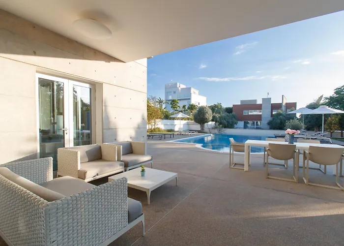 Villa Vivo Mare Beachfront - Emerald *