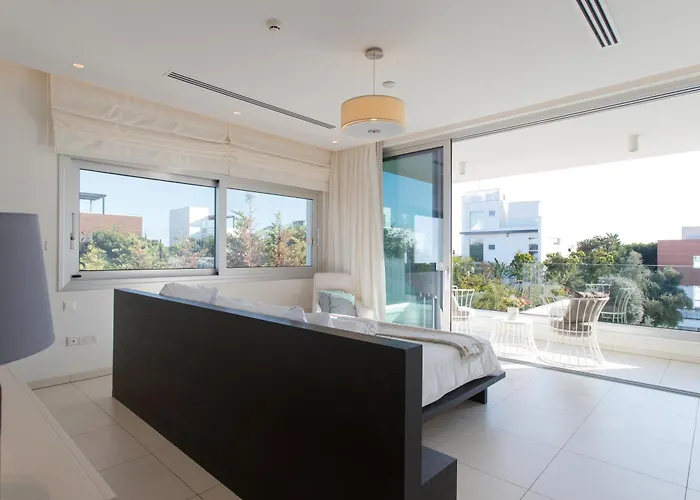 Vivo Mare Beachfront - Emerald