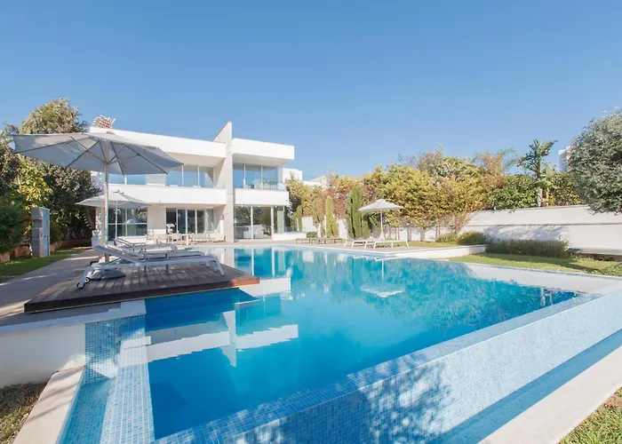 Vila Vivo Mare Beachfront - Emerald *