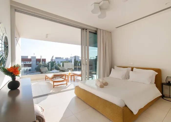 Vivo Mare Beachfront - Emerald Ayia Napa