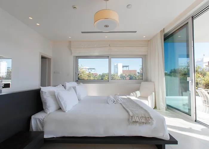 Vivo Mare Beachfront - Emerald