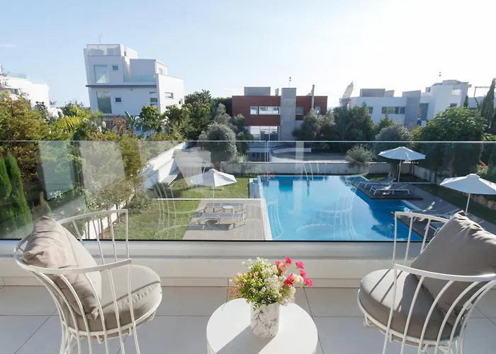 Vila Vivo Mare Beachfront - Emerald *