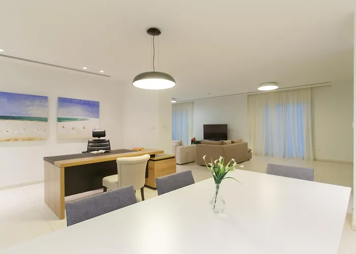 Villa Vivo Mare Beachfront - Emerald Ayia Napa