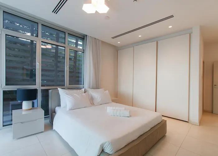 Vivo Mare Beachfront - Emerald Vila