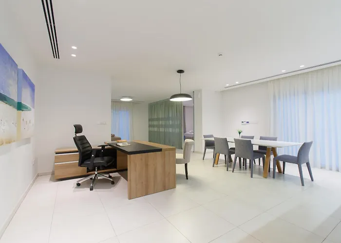 Villa Vivo Mare Beachfront - Emerald Ayia Napa